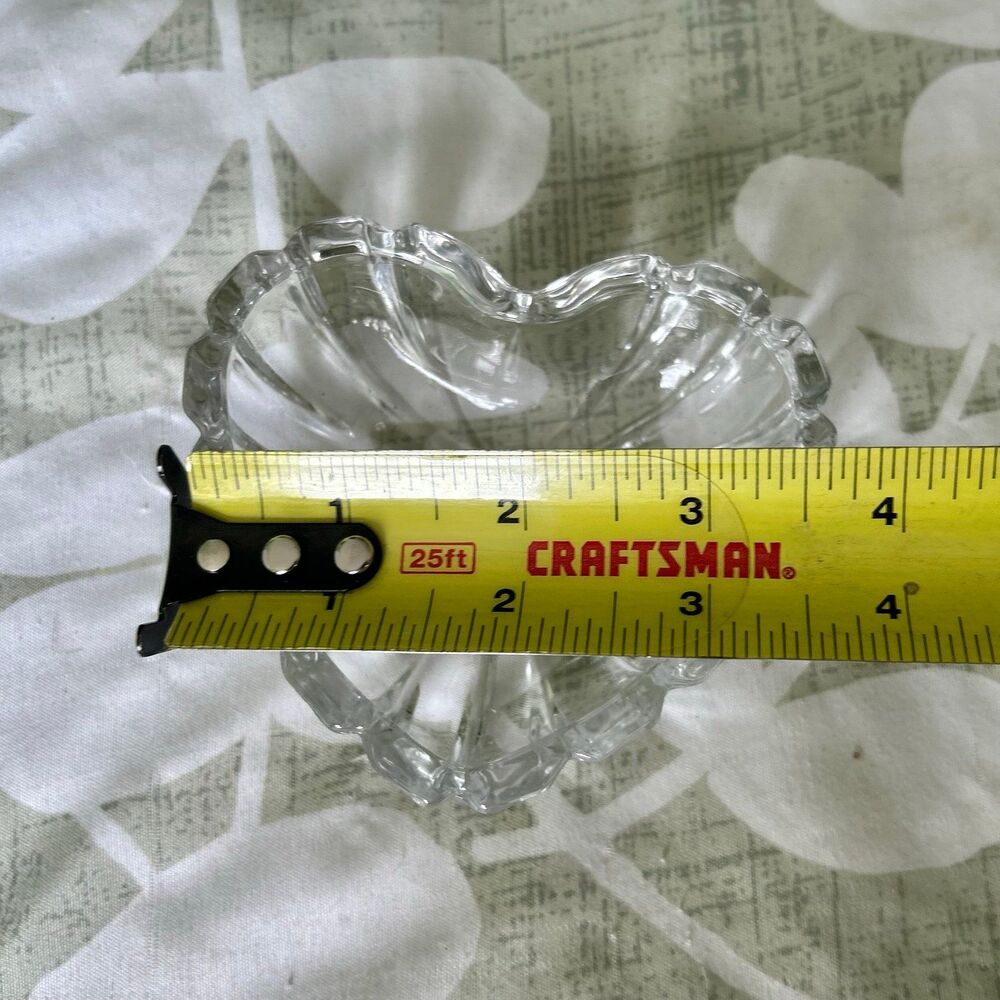 VTG Dainty Shiny Glass Heart Trinket Dish Mikasa Elegant Display - Picture 6 of 7